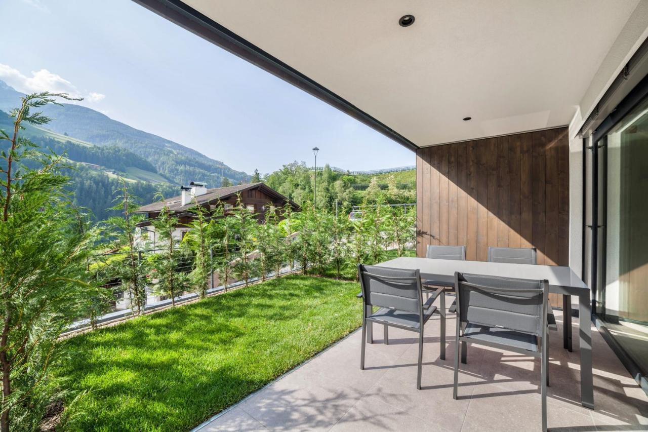 Aktiv Lodge Meran - Garden Two Saltusio Buitenkant foto